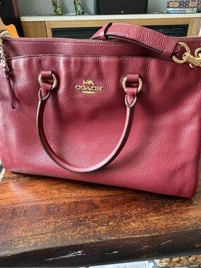 EUC. $150 Authentic Coach F77884 Mia Satchel in IM/WINE
